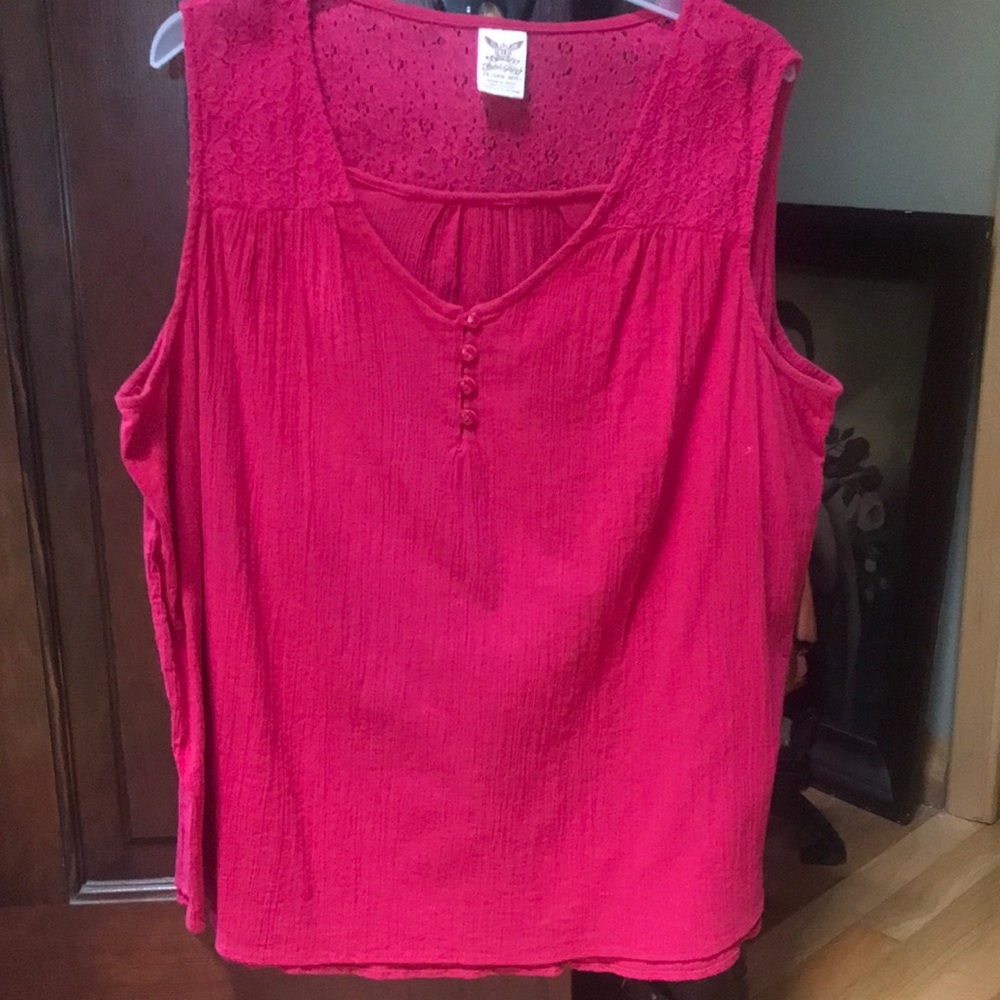 Sleeveless Lace Yoke Tank Top - Pink